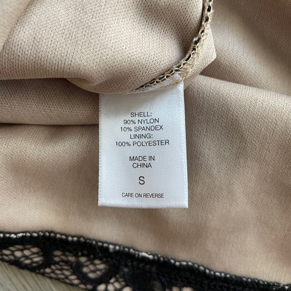 NEW YORK AND COMPANY - EUC black lace top size SMALL - Picture 5 of 13